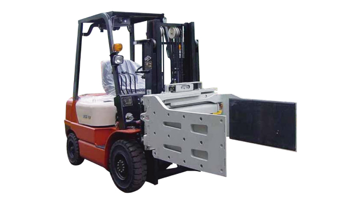 Sideshifting multi-purpose clamps for forklift